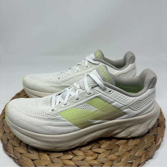 New Balance Women's Fresh Foam X 1080 V13 Running Shoes Size 9 - Picture 4 of 8